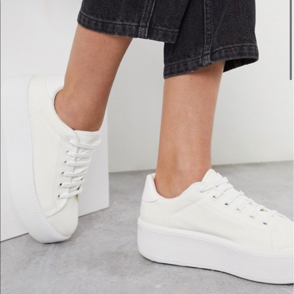 Platform sneaker
